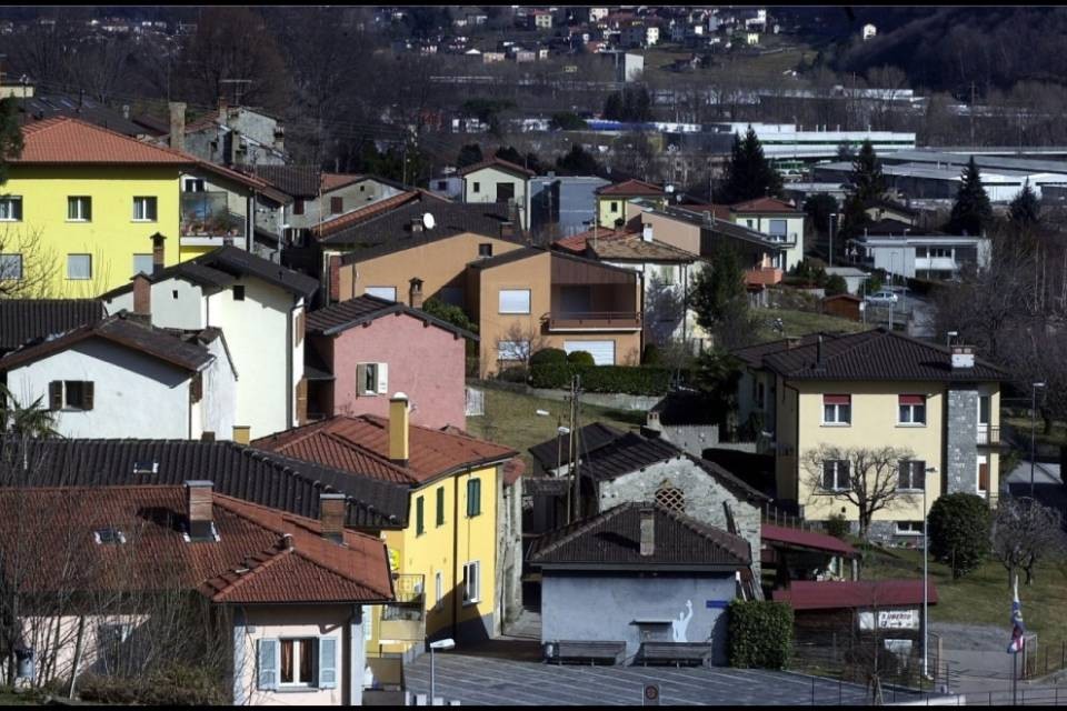 Bocciati i posteggi a Mezzovico