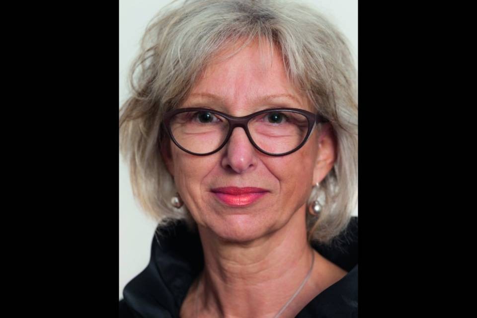 Daniela Pugno Ghirlanda - Rifiutiamo i tagli alle prestazioni sociali