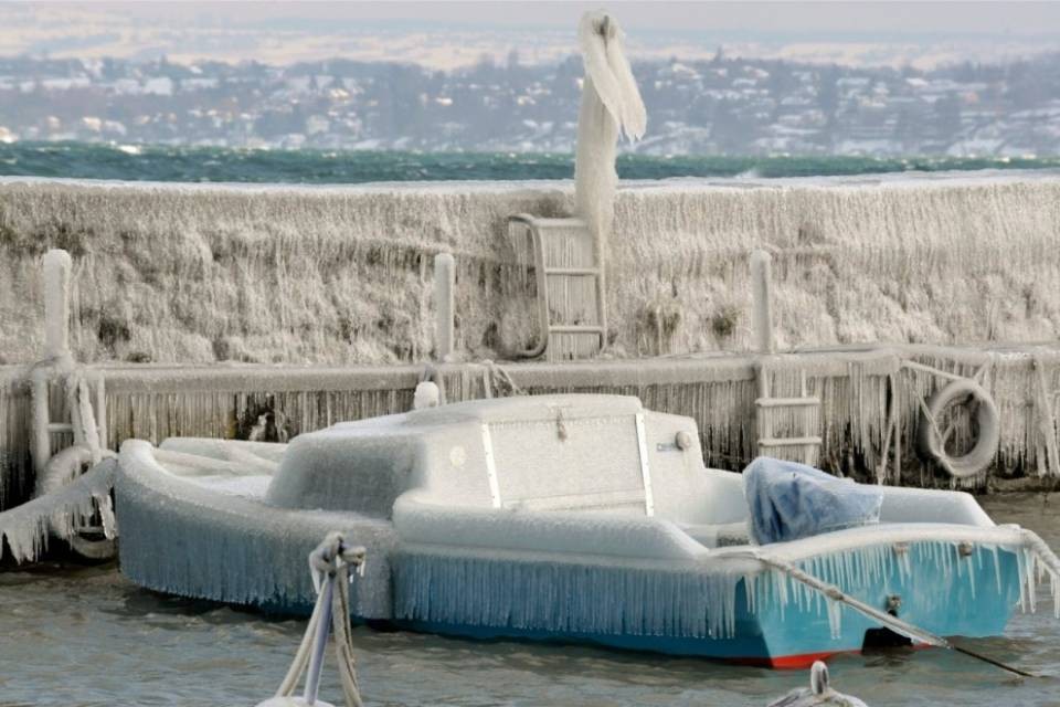 Freddo e neve negli Stati Uniti, 10 morti