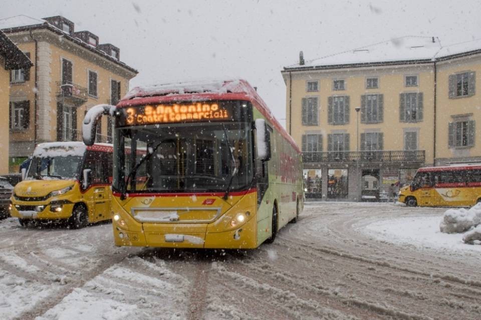 Dopo la neve, in Ticino è allerta vento