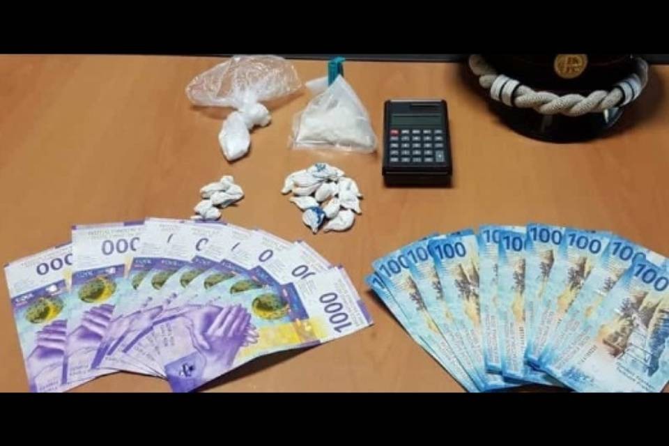 Campione, denunciata coppia di spacciatori