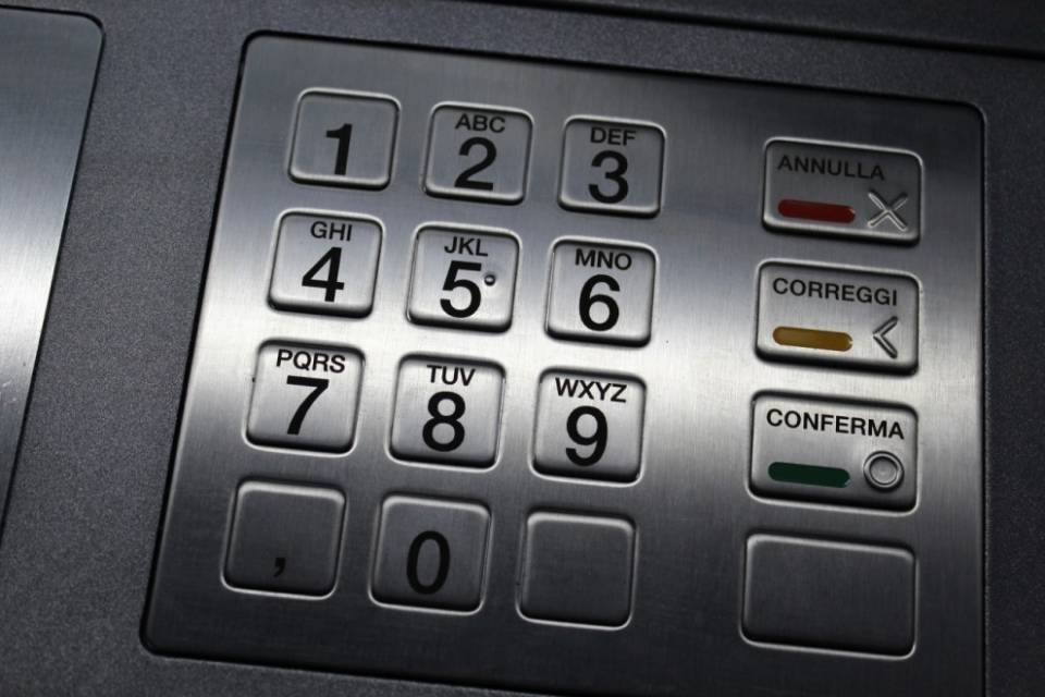 Un altro arresto per i tentati furti al bancomat