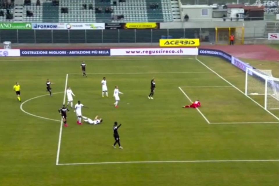 Un Lugano d'emergenza batte i campioni svizzeri