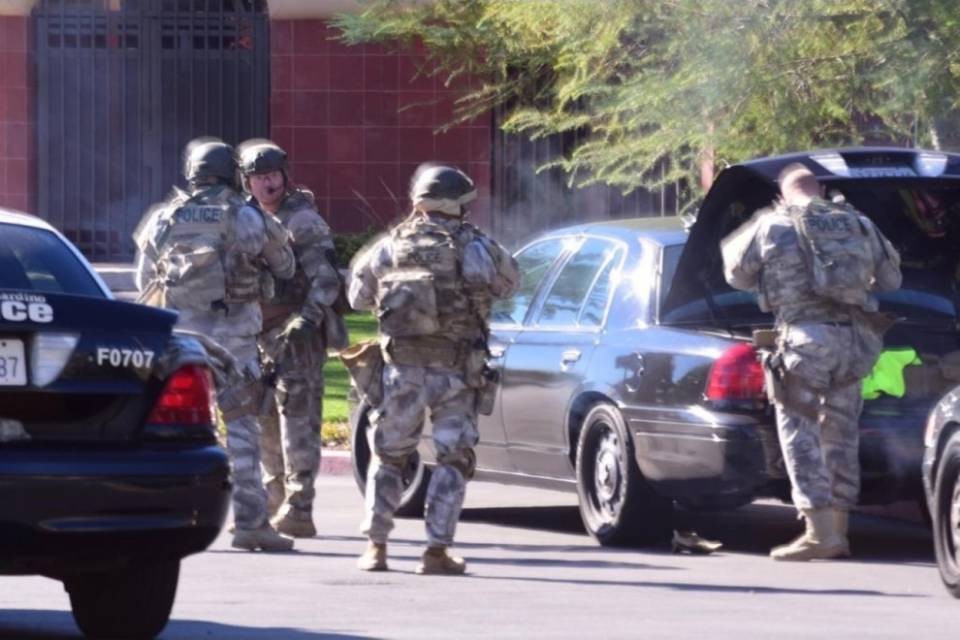 Sparatoria in California: "Un attacco in stile militare"