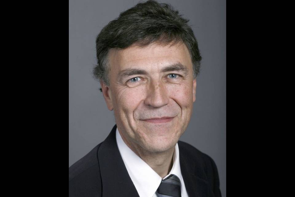 Deputato UDC con un milione di euro falsi in parlamento