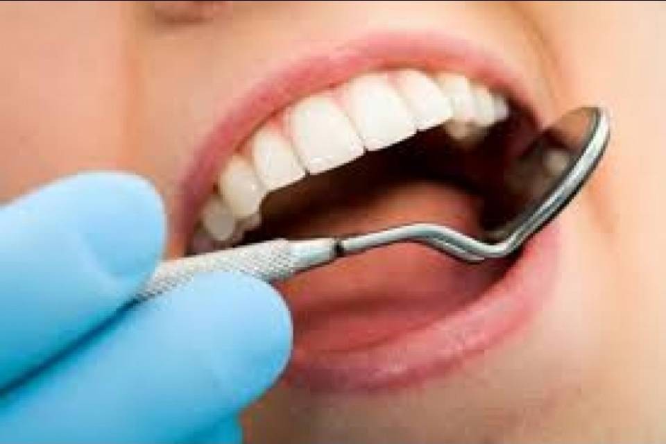 Cure dentarie: costi troppo elevati in Svizzera