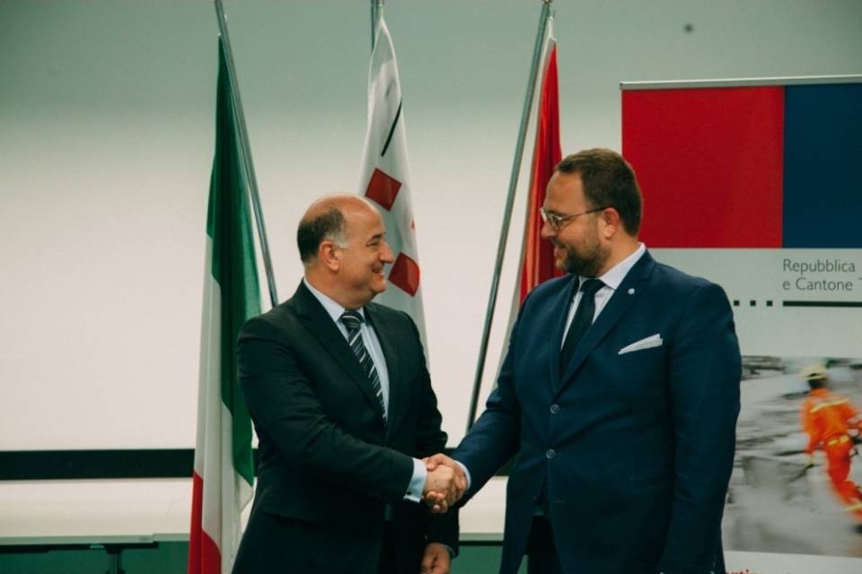 Firmato il nuovo accordo tra il Ticino e Como