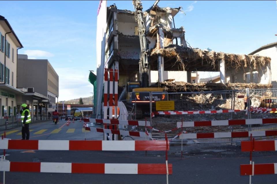 Demolizione ex Jelmoli, alcuni disagi alla circolazione