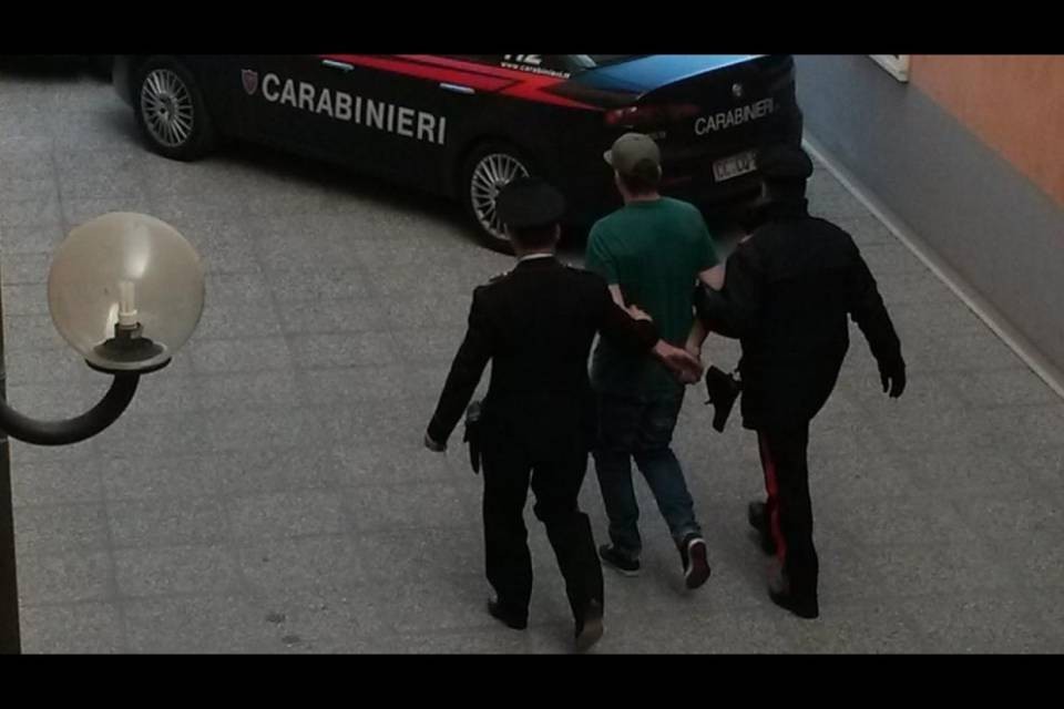Italia, arrestati sei calciatori svizzeri
