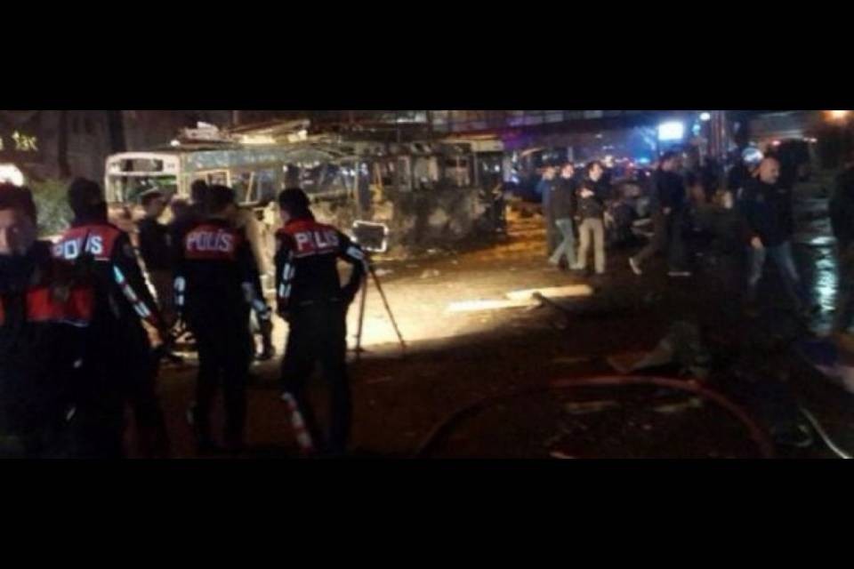 Ankara: i morti sono 37