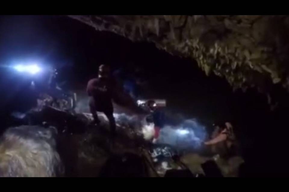 Grotta di Tham Luang: falliti i tentativi di trivellare il cunicolo