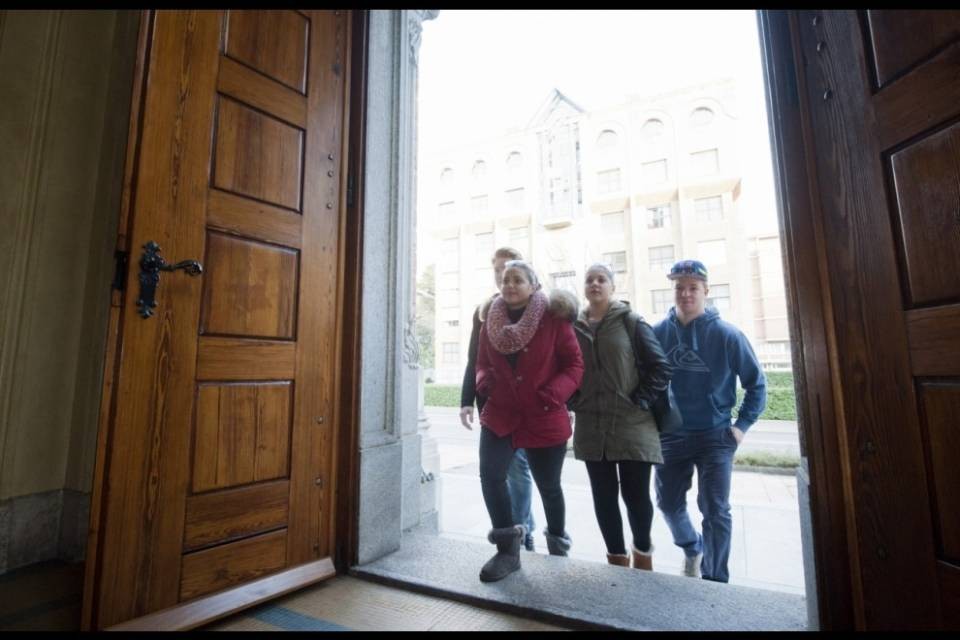 Lugano: una folla di famiglie dal Vescovo