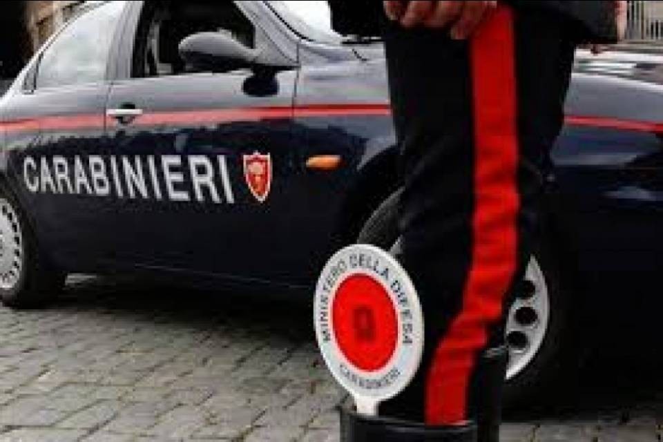 Alghero, dimentica il finestrino aperto e viene multato