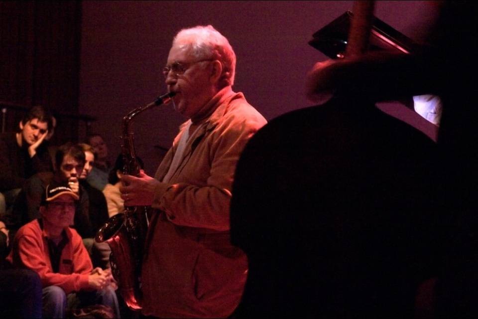 Addio Lee Konitz, il gigante tranquillo del jazz