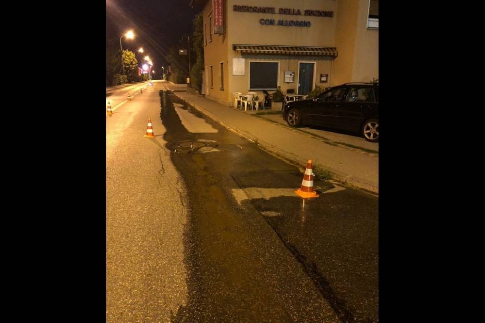 Lamone, scoppiano le tubature dell'acqua
