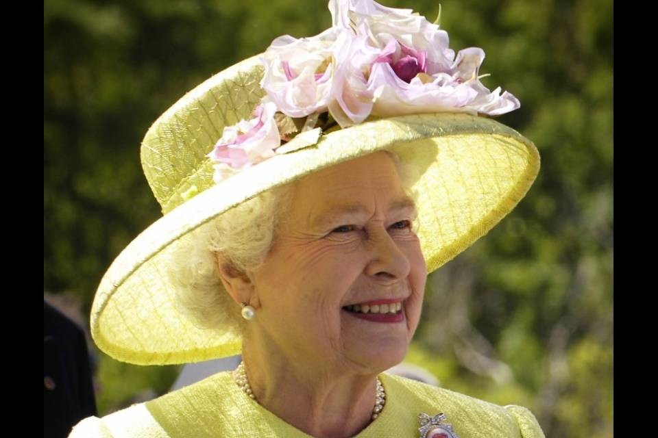 La regina Elisabetta: "È stato un anno accidentato"