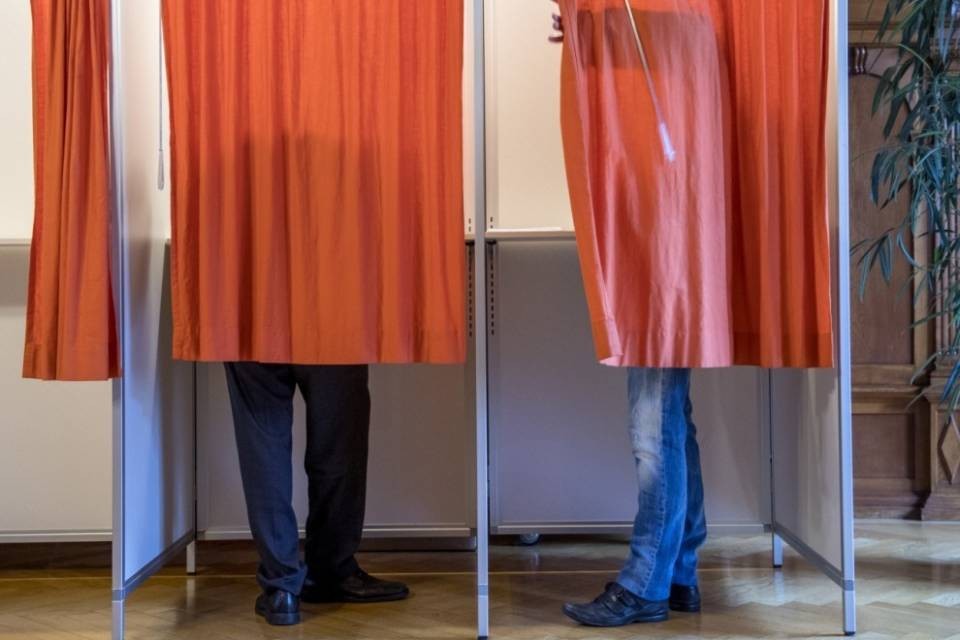 Oggi si vota