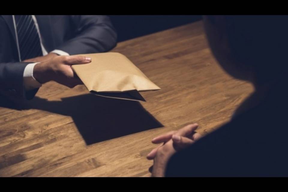 Cinque nazioni chiedono un supervisore UE anti-riciclaggio