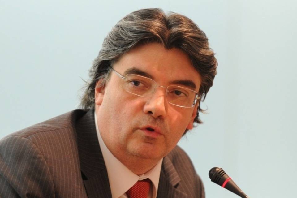 Luca Albertoni - C'è da spostare una macchina
