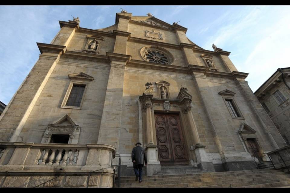 Solo il 17% dei bellinzonesi aiuta la chiesa