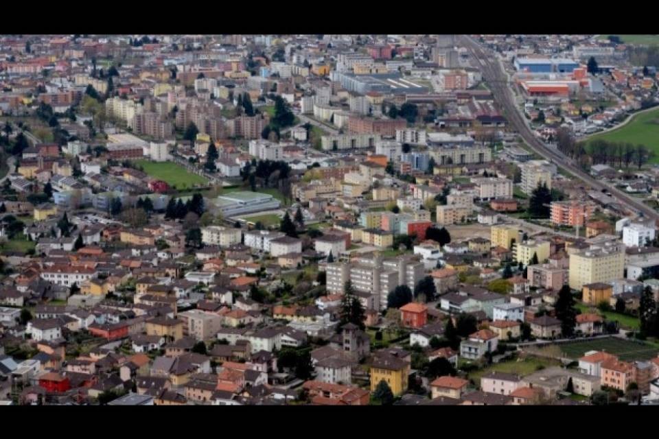 "Commissioni di quartiere rappresentative e spoliticizzate"