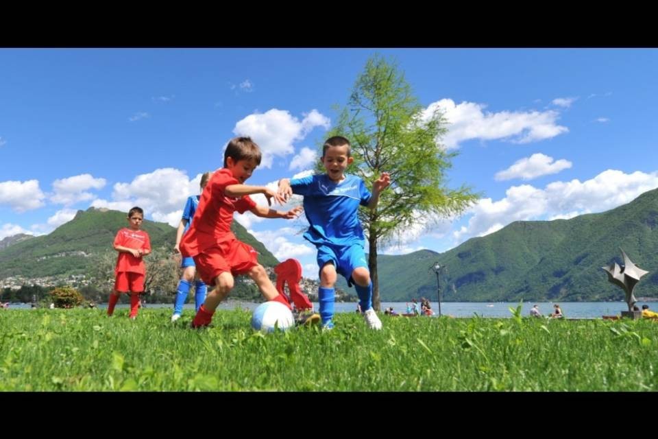 4mila palloni per il calcio giovanile