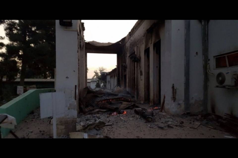 Bombe su ospedale fanno tre morti - "Colpa degli USA"