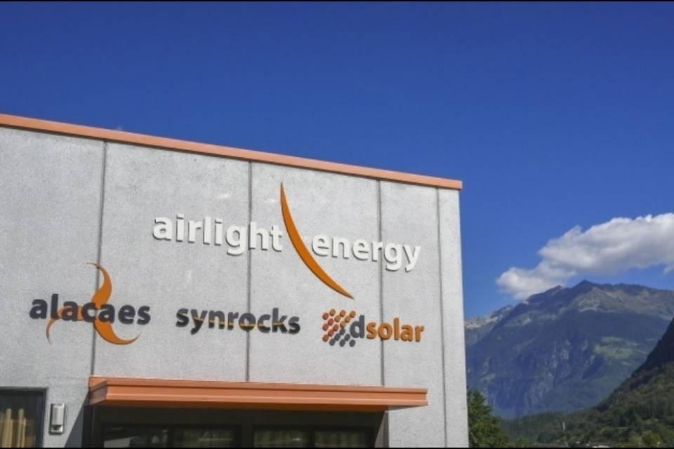 Airlight, i sindacati incontrano i dipendenti