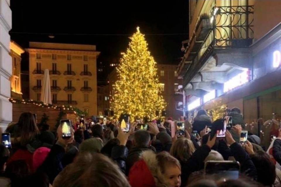 "Bus gratis e parcheggi scontati: a Lugano sono furbi"