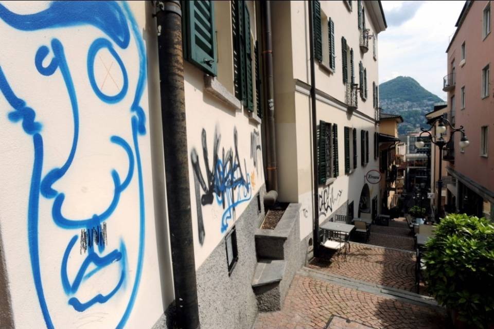 "Basta vandalismi in Salita Chiattone!"