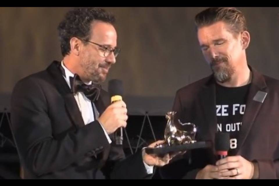 Ethan Hawke premiato in Piazza Grande