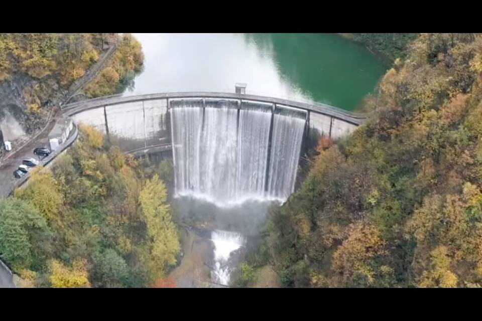Spurgo della diga Carmena, vietate attività lungo il fiume
