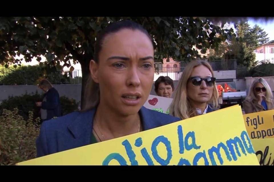 "Perché mi avete tolto mio figlio senza fare controlli?"