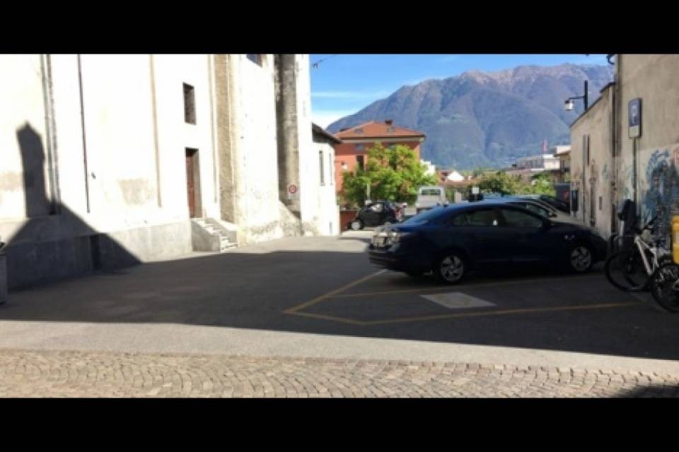 Pregiato porfido per Piazzetta Respini
