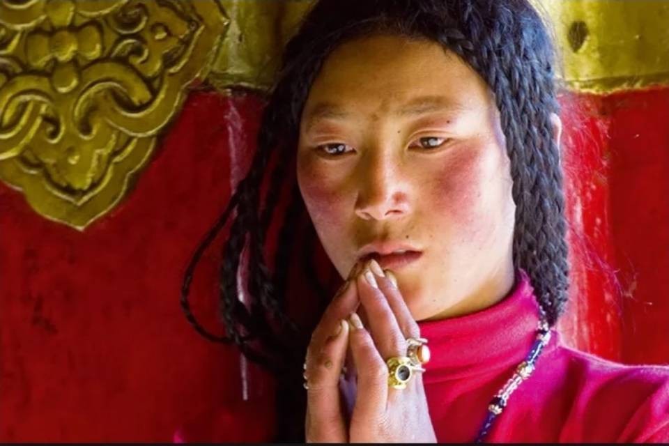 Respinto l'asilo per una tibetana, critiche alla Svizzera