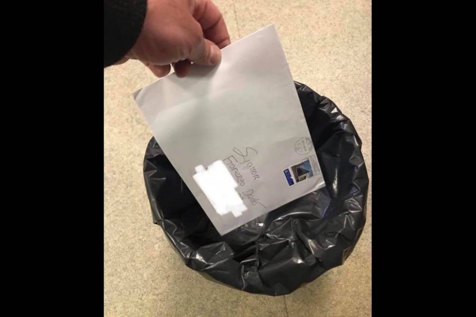 Dadò riceve la 150esima lettera anonima