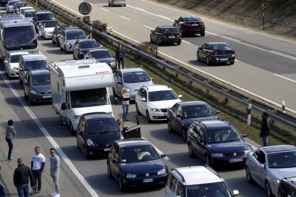 Autostrade, nel 2016 code per 24'066 ore