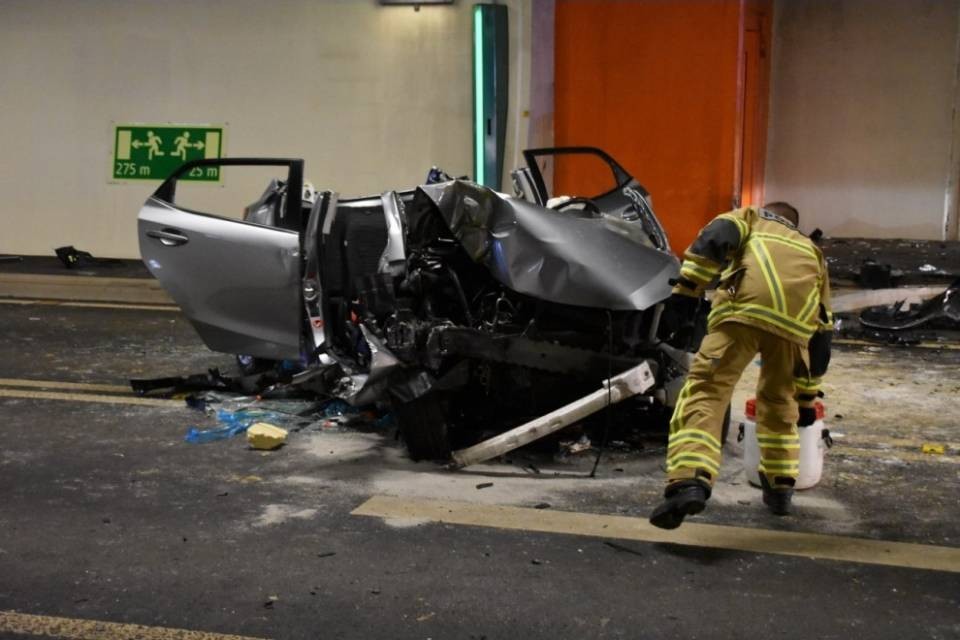 Auto contro un muro nella Vedeggio-Cassarate