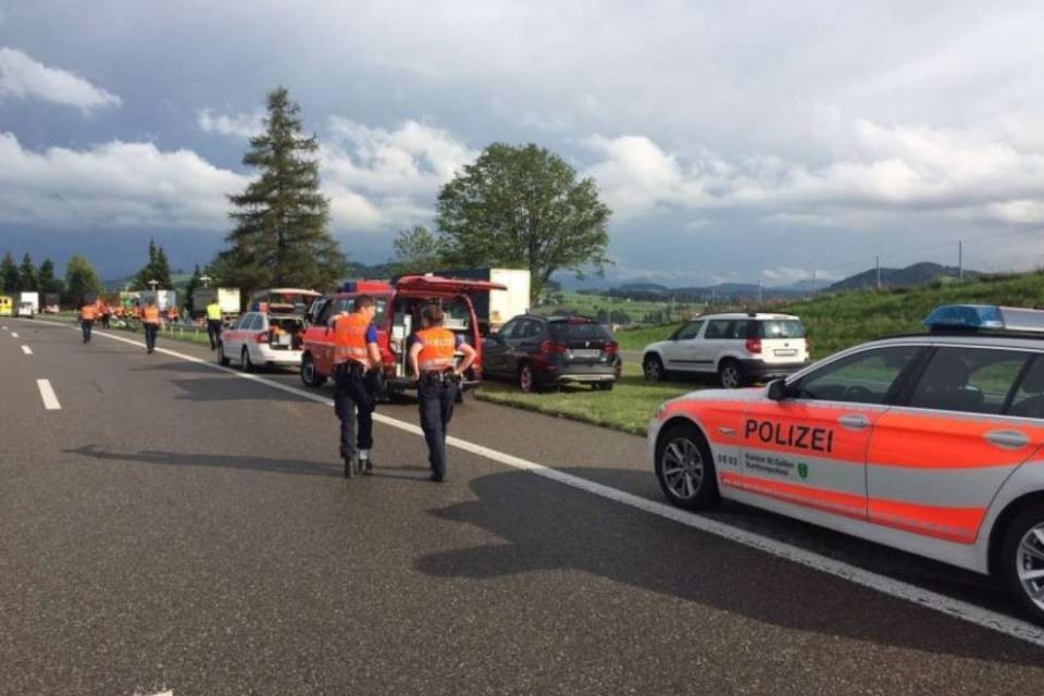 Pedone ucciso sull'A1