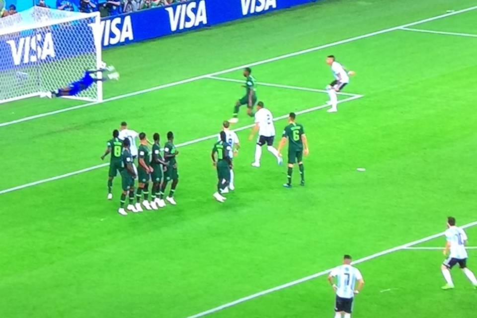 Colpo di coda dell'Argentina che vola agli ottavi di finale