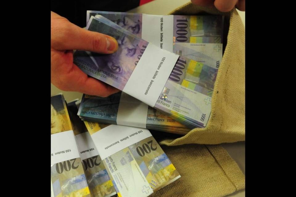 Presunta truffa a danno di una società di riscossione crediti