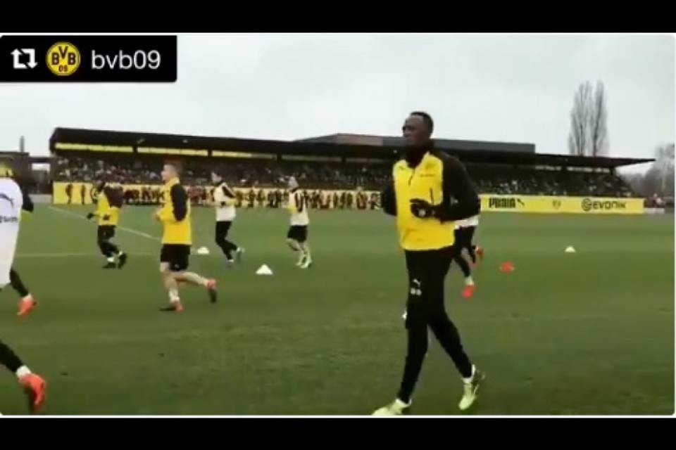 Usain Bolt ci sa fare anche con il pallone