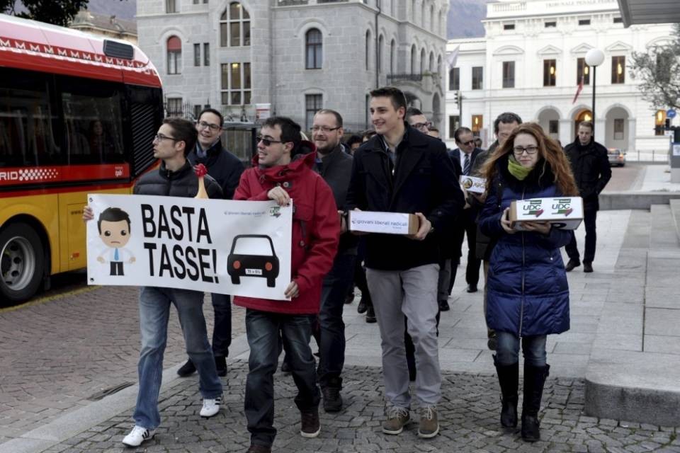 "Veglieremo da vicino sulla tassa di collegamento"