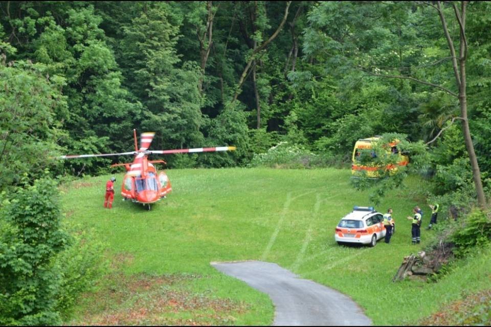 Tenero-Contra, incidente in bicicletta
