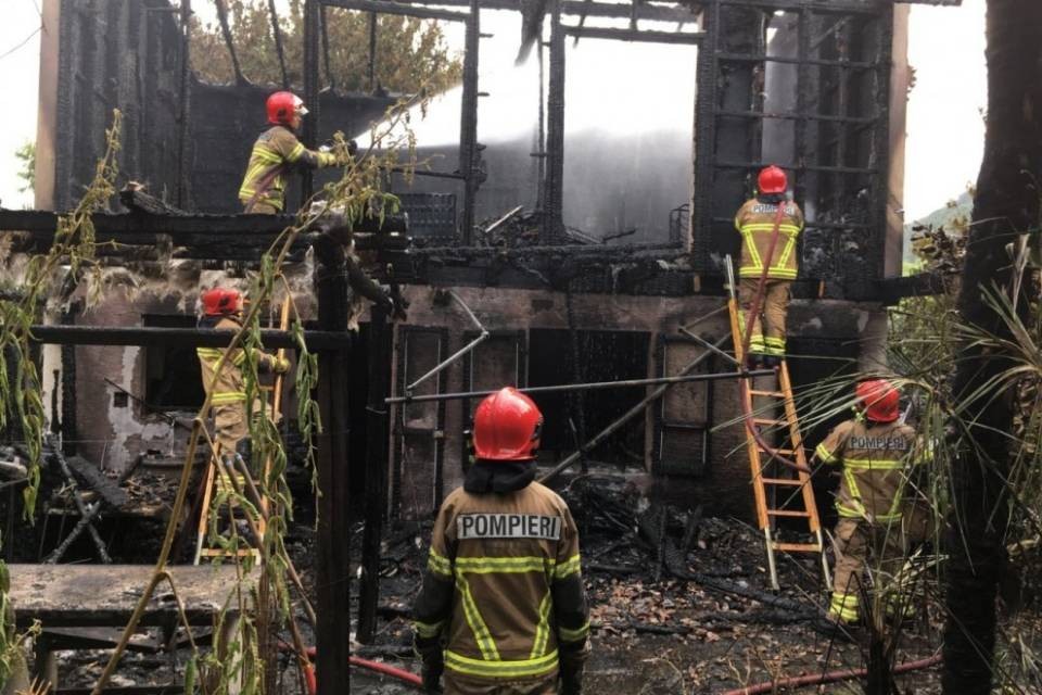 Violento incendio a Brusino Arsizio