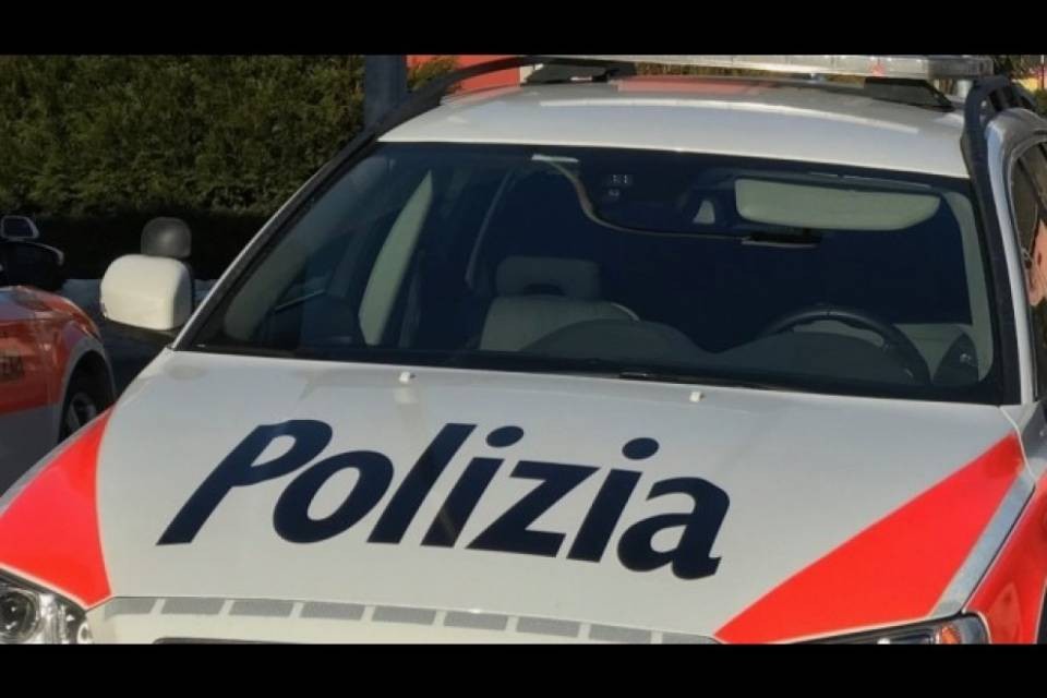 Finì nella scarpata, pena sospesa per l'ex agente