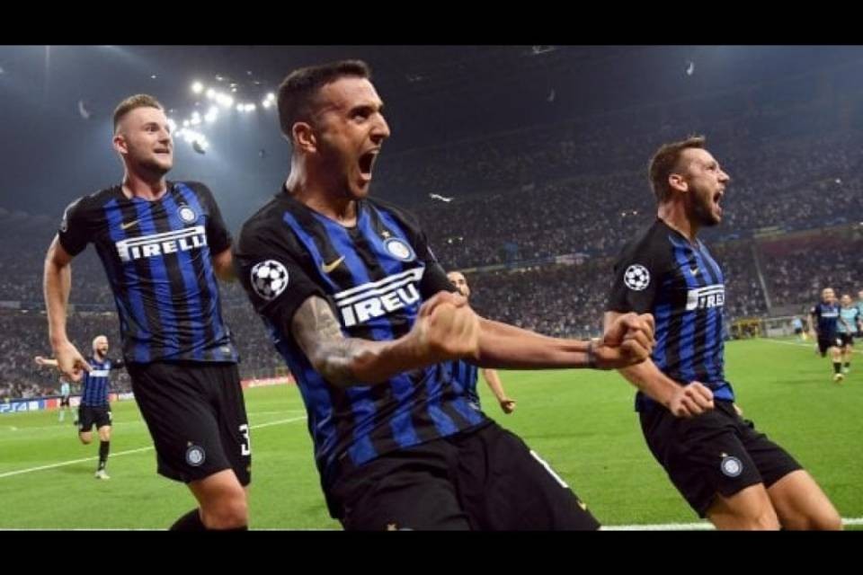 La "pazza" Inter vince, poker del Barcellona