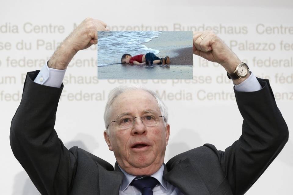 "La foto di Aylan, una messinscena"