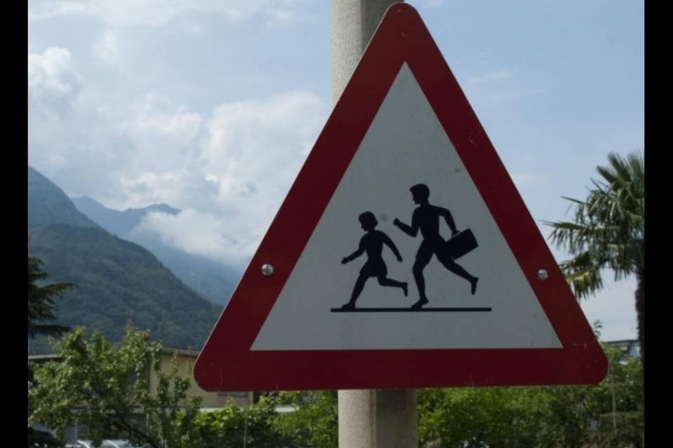 Pidocchi all'asta per saltare la scuola