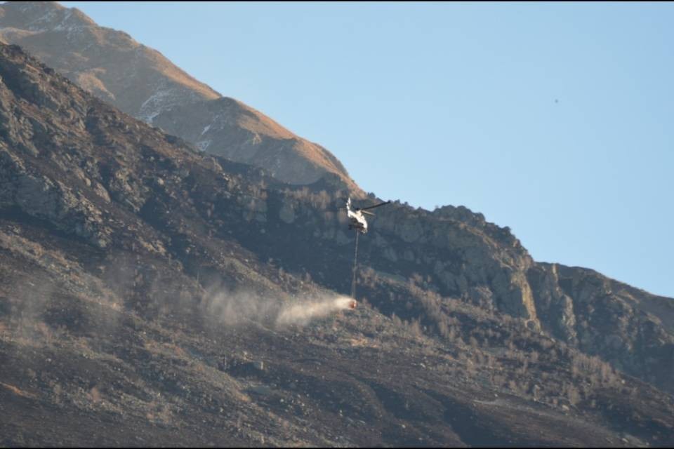 Definitivamente domato l'incendio sopra Isone